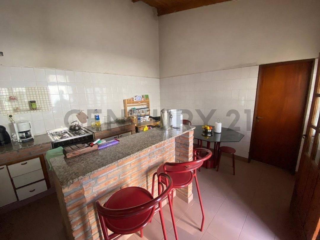 Foto de VENTA CASA 4 AMBIENTES CON UN AMPLIO PATIO EN LANUS ESTE APTO CREDITO, imagen 5