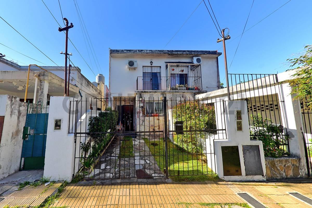 Foto de VENTA PH 3 AMBIENTES CON PATIO. APTO CRÉDITO. SAN ISIDRO, BOULOGNE., imagen 2