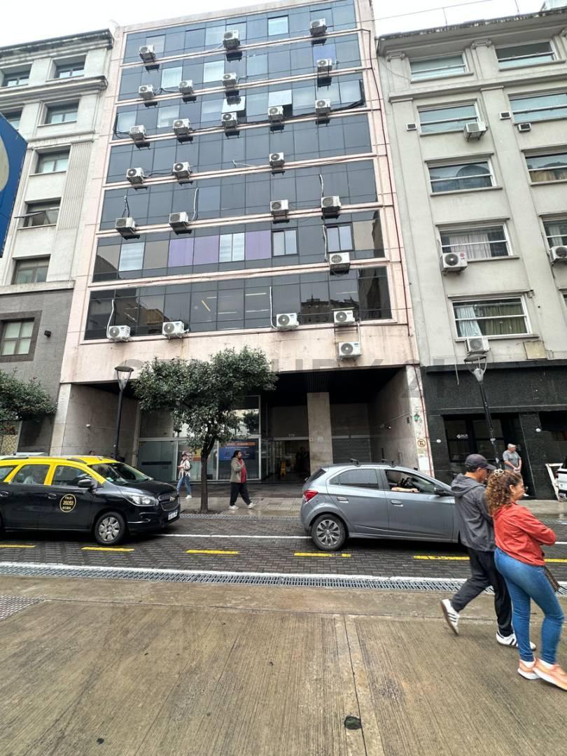 Foto de VENTA COCHERA MICROCENTRO SUIPACHA Y TUCUMAN, imagen 2