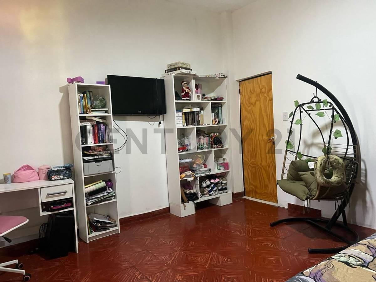 Foto de VENTA CASA 3 AMBIENTES CON PARQUE Y PILETA EN JOSE C PAZ - APTO CREDITO, imagen 3