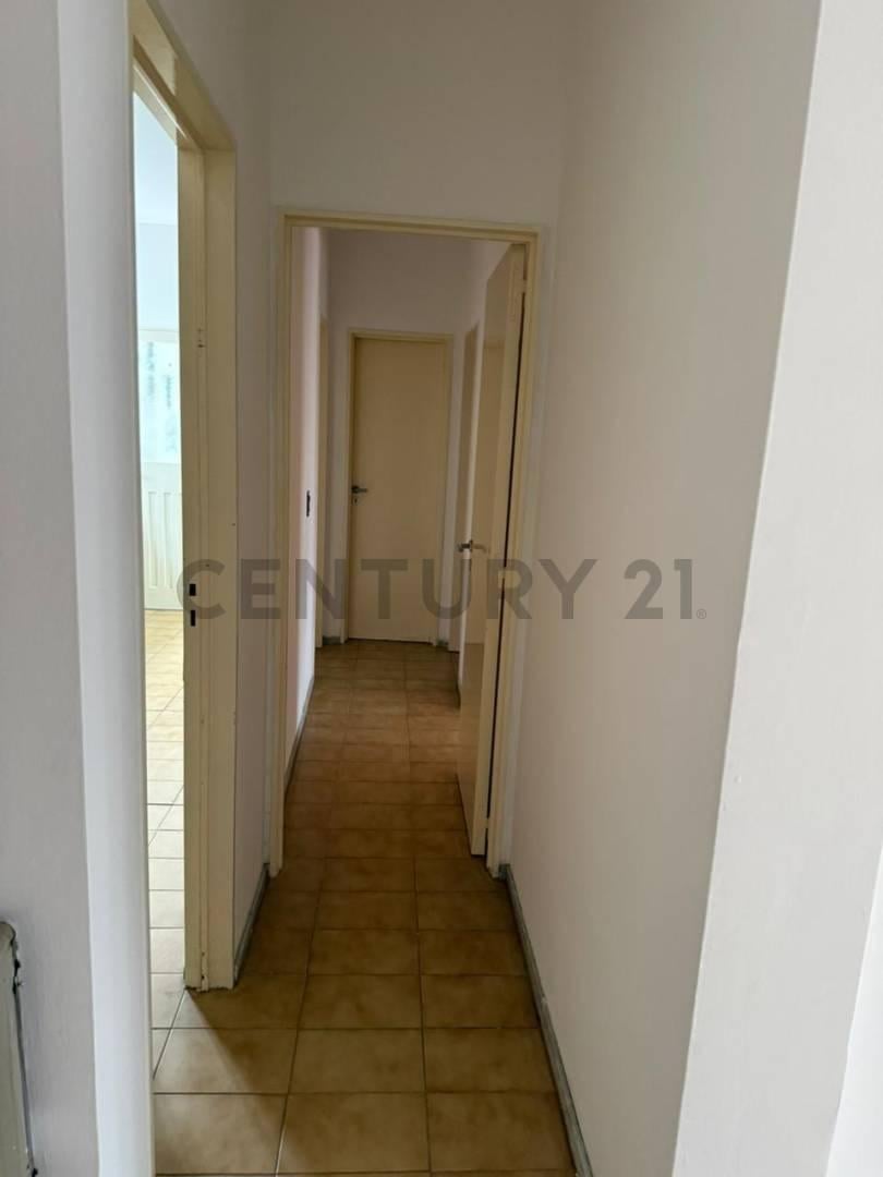 Foto de VENTA DEPARTAMENTO 3 AMBIENTES CON BALCON COCHERA SAN MIGUEL CENTRO, imagen 5