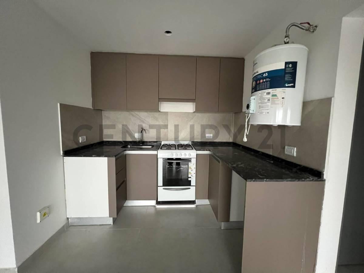 Foto de VENTA DEPARTAMENTO 2 AMBIENTES HURLINGHAM CENTRO EDIFICIO DEPARC POLO, imagen 1
