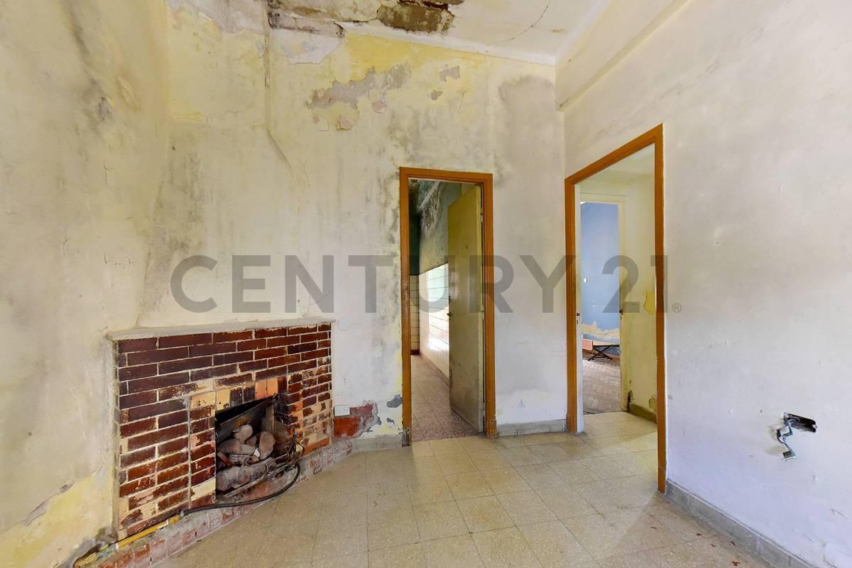 Foto de VENTA LOTE C/ CONSTRUCCIÓN ZONA R2BII V PUEYRREDON INVERSORES, imagen 2