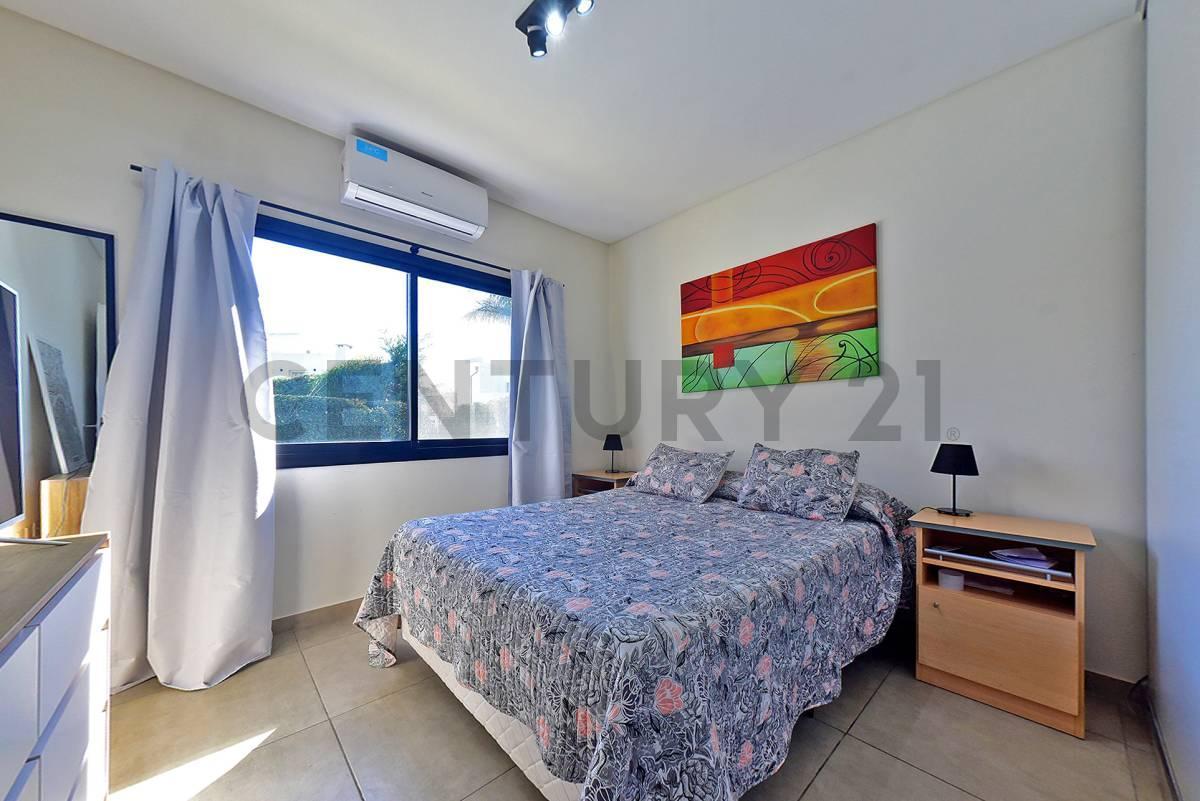 Foto de VENTA CASA 5 AMBIENTES APTA CRÉDITO CON JARDÍN Y PILETA EN LA CAÑADA DE, imagen 4