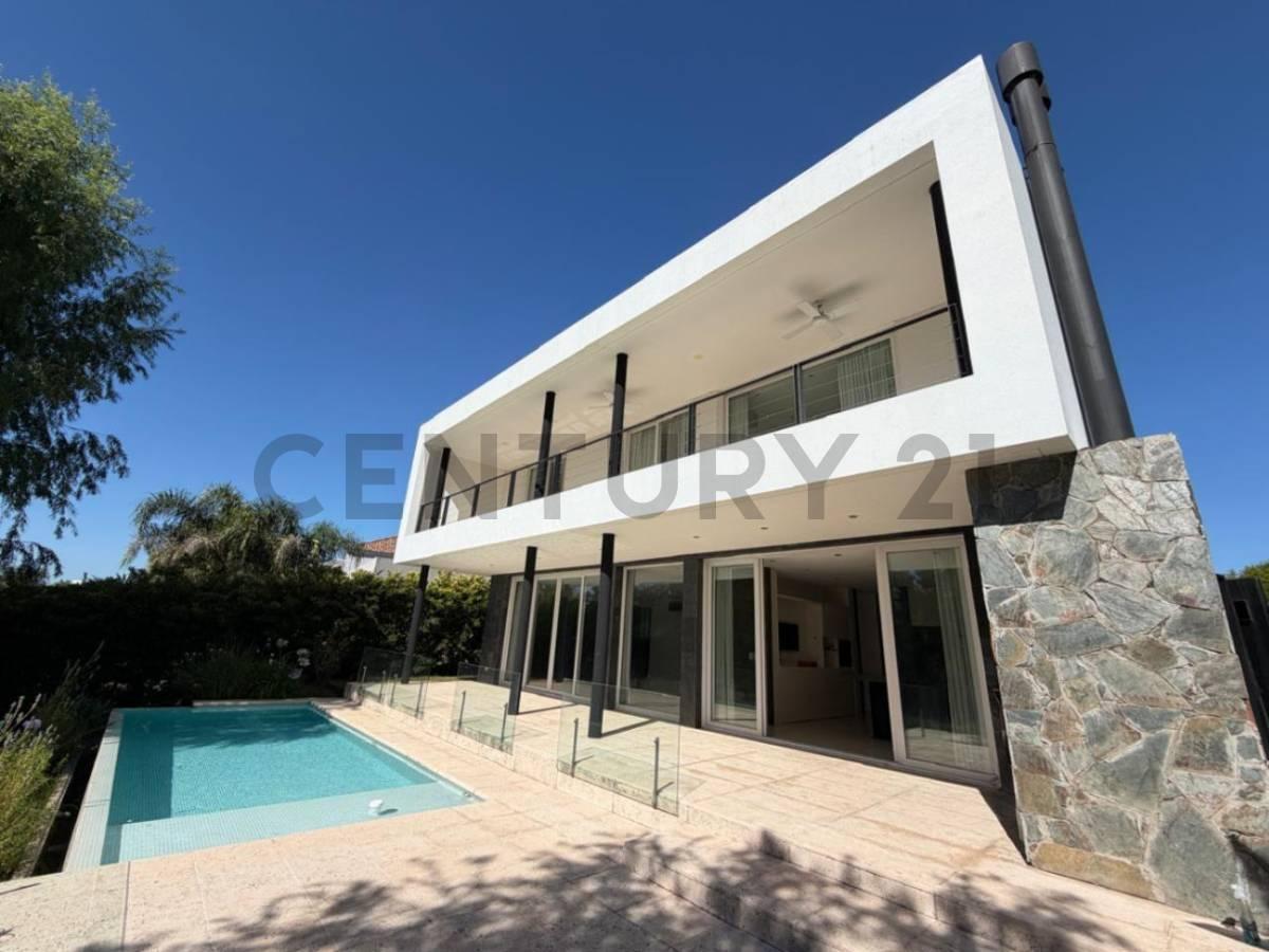 Foto de VENTA CASA 6 AMB EN BARRIO EL GOLF NORDELTA, imagen 4