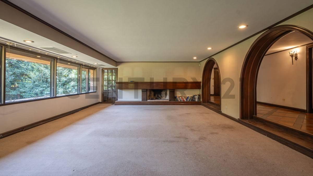 Foto de CASA EN LAS LOMAS JOCKEY SOBRE LOTE 1280M2, CASA 870M2, imagen 2