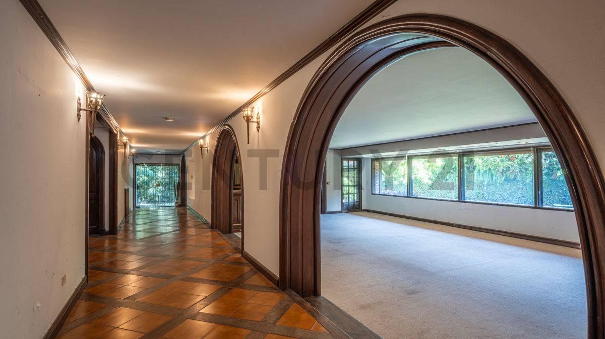 Foto de CASA EN LAS LOMAS JOCKEY SOBRE LOTE 1280M2, CASA 870M2, imagen 1