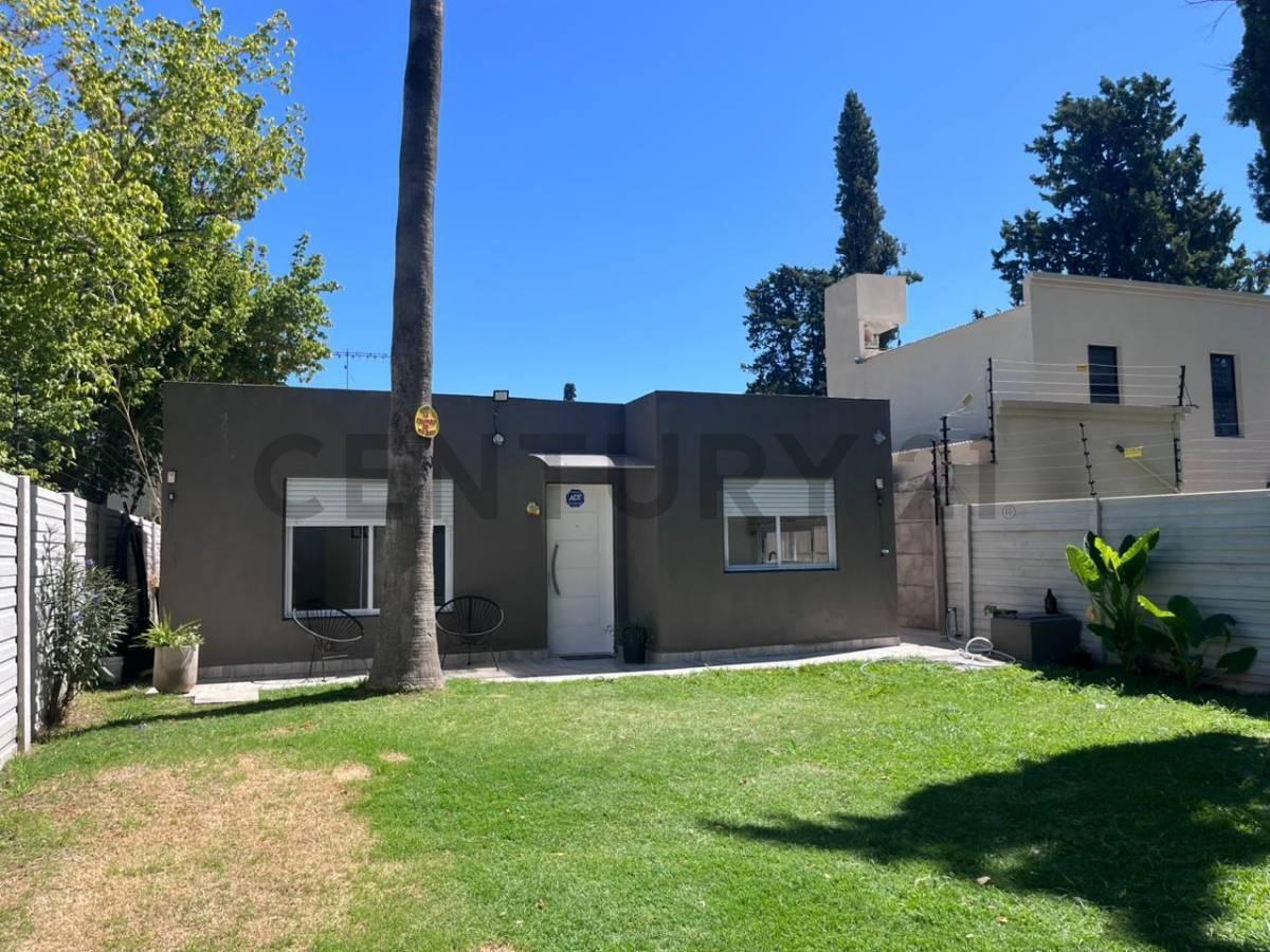 Foto de VENTA CASA 3 AMBIENTES CON PILETA EN DERQUI PILAR, imagen 1