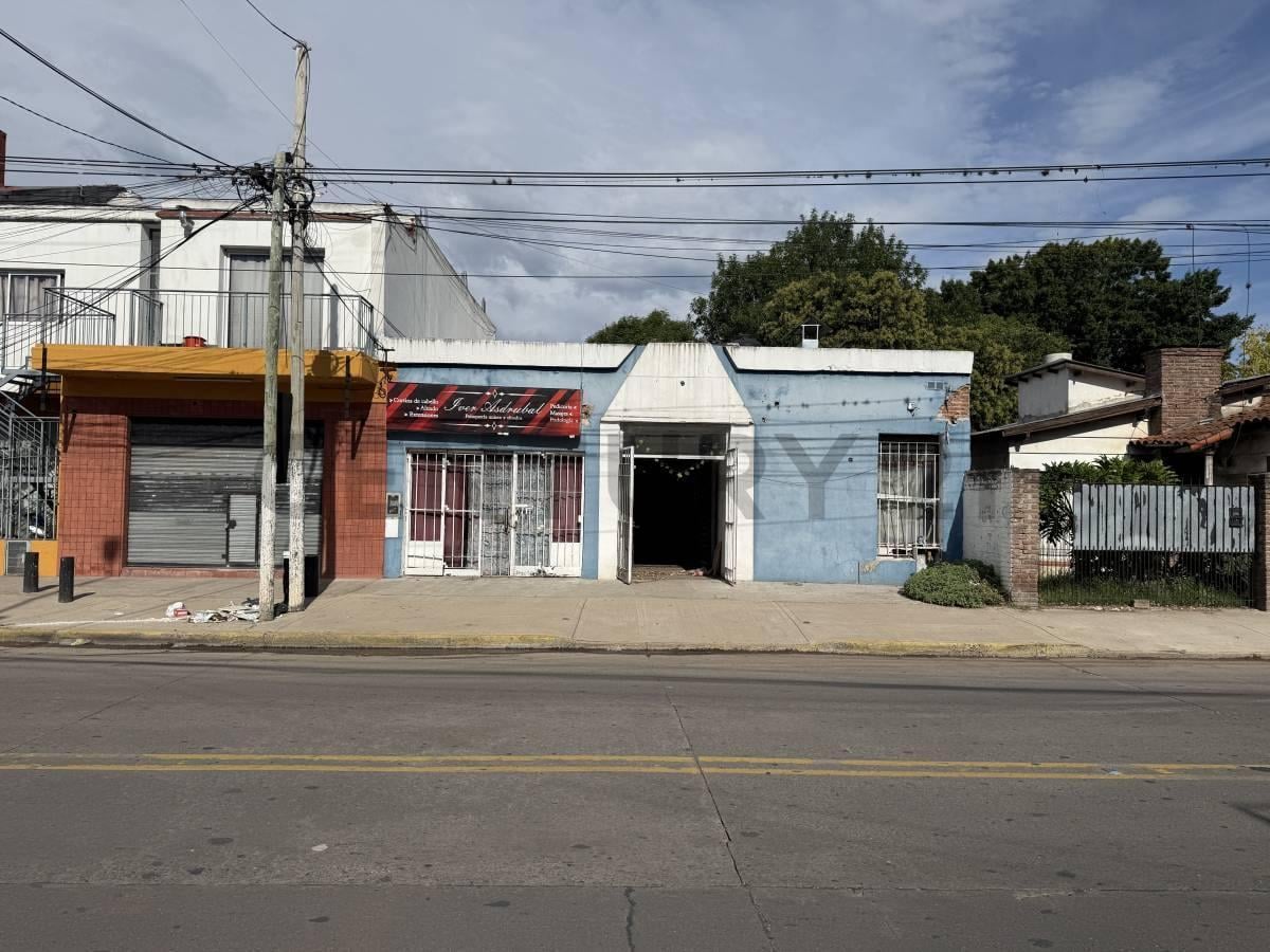 Foto de Local Comercial 400 m² sobre Av. Madero - Centro de Del Viso - Apto, imagen 2
