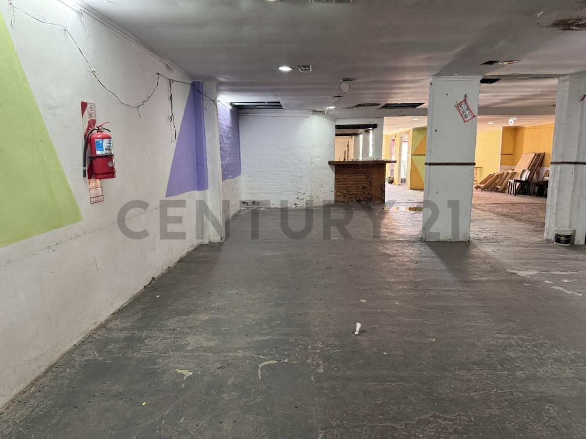 Foto de Local Comercial 400 m² sobre Av. Madero - Centro de Del Viso - Apto, imagen 4