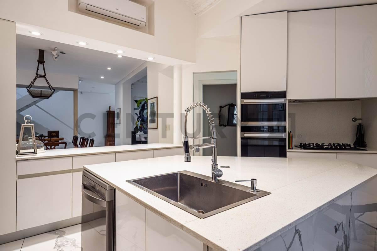Foto de Venta Casa 6 Amb en Belgrano- Zona Embajadas, imagen 2