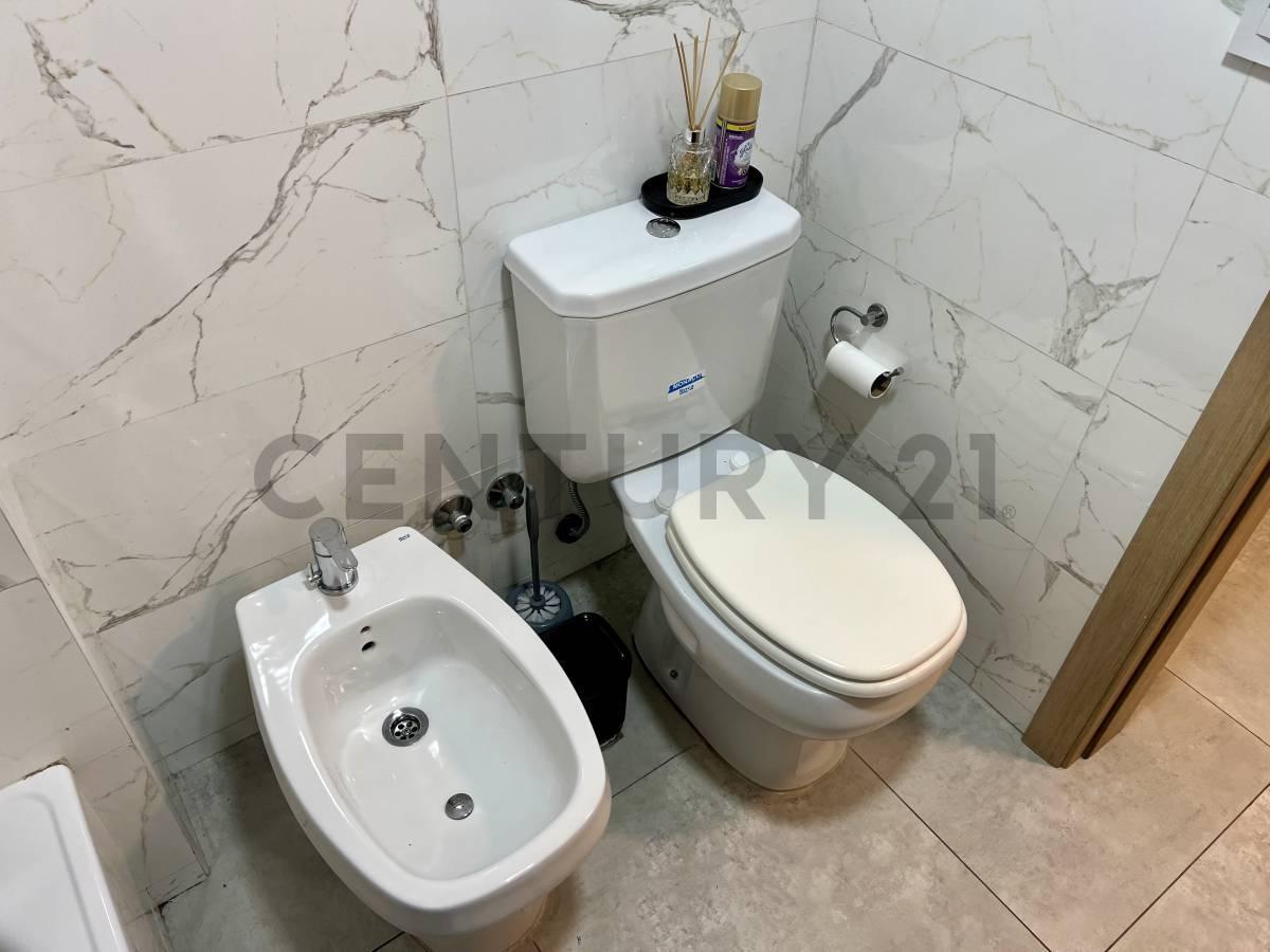 Foto de VENTA DEPARTAMENTO MONOAMBIENTE C/ BALCÓN CASTELAR, imagen 2