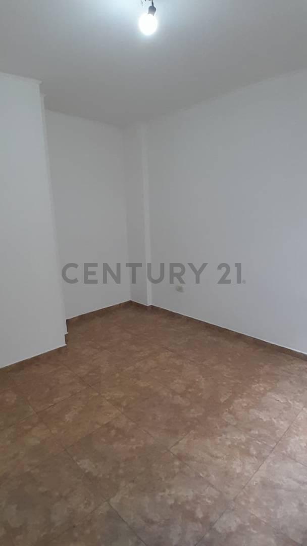 Foto de VENTA DEPARTAMENTO 2 AMBIENTES CON BALCON LIMITE SAN MIGUEL - APTO, imagen 3