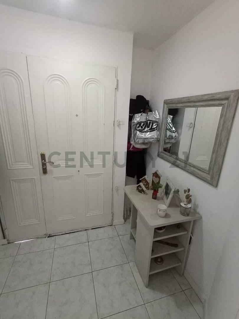 Foto de VENTA CASA 5 AMBIENTES CON PILETA, PARQUE Y GARAJE EN PILAR CENTRO, imagen 3