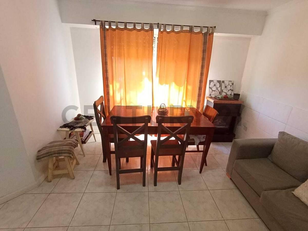 Foto de VENTA CASA 5 AMBIENTES CON PILETA, PARQUE Y GARAJE EN PILAR CENTRO, imagen 4