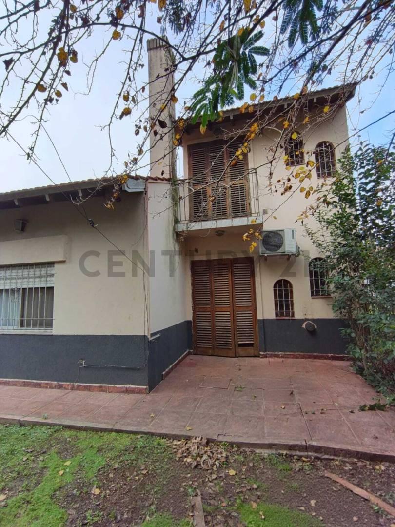 Foto de VENTA CASA QUINTA 5 AMBIENTES-QUINCHO-PILETA-PARQUE-BARRIO, imagen 4