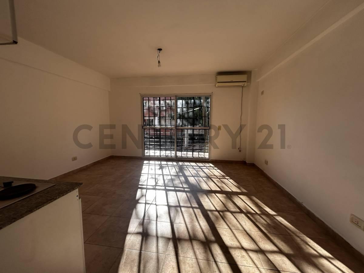 Foto de MONOAMBIENTE EN VENTA CON BALCON APTO CREDITO VILLA URQUIZA, imagen 1