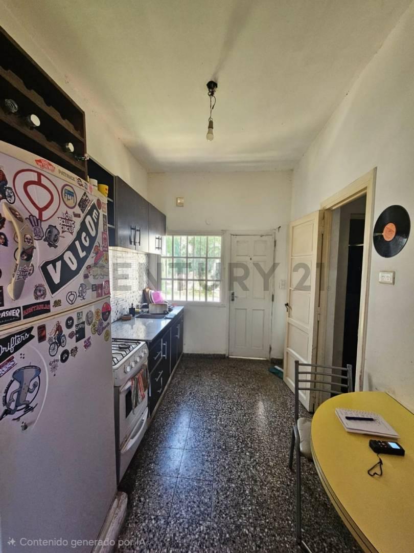Foto de Venta Casa 3 Ambientes M. grande con gran parque ( Apto Credito), imagen 4