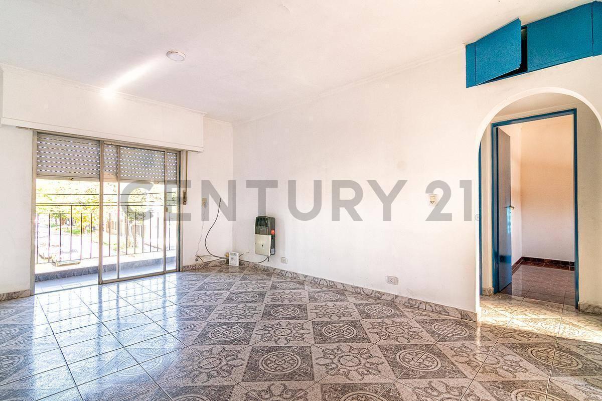 Foto de Venta Multifamiliar 3 ambientes mas local comercial ( Financia 40%, imagen 5