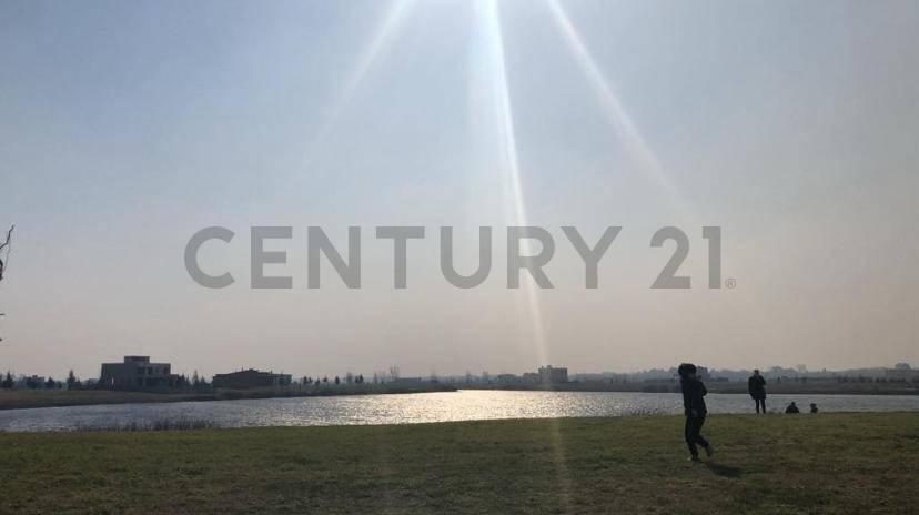 Foto de VENTA LOTE LAGO CENTRAL EN NAUDIR, imagen 3