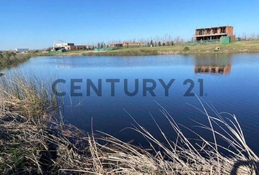 Foto de VENTA LOTE AL LAGO EN NAUDIR, imagen 1