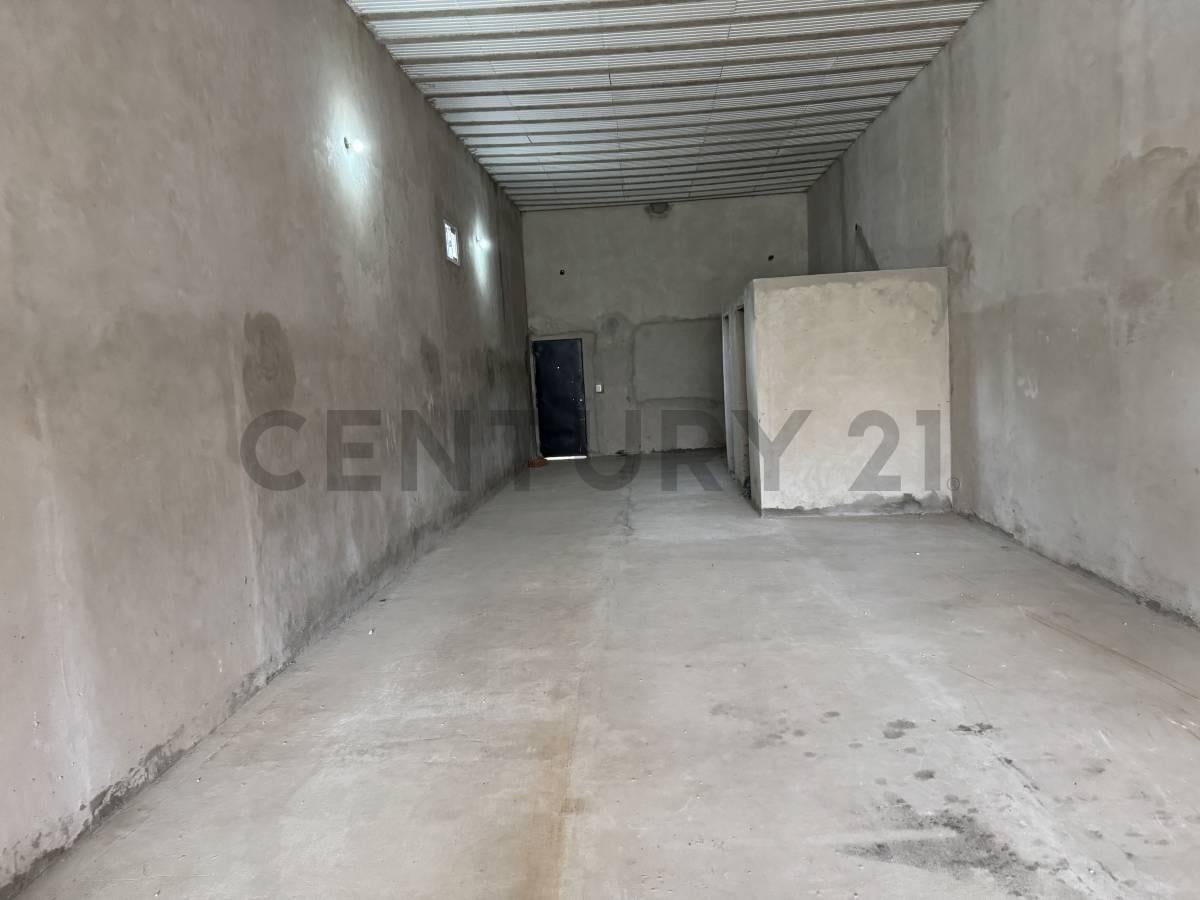 Foto de Depósito 190 m² con vivienda 3 amb sobre Av. Arregui, José C. Paz, imagen 3