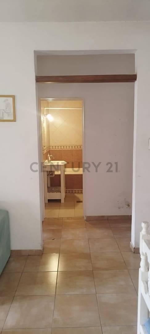 Foto de VENTA CASA DE 4 AMBIENTES CON JARDIN EN LOTE PROPIO SAN MIGUEL CENTRO, imagen 5