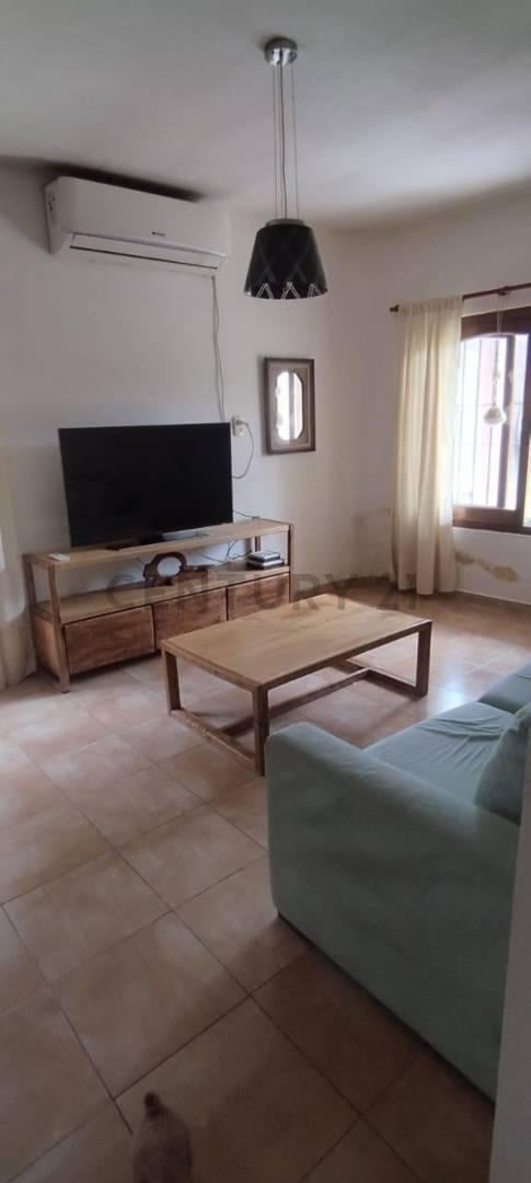 Foto de VENTA CASA DE 4 AMBIENTES CON JARDIN EN LOTE PROPIO SAN MIGUEL CENTRO, imagen 1