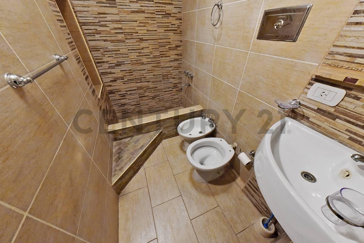 Foto de VENTA CASA 4 AMBIENTES CASTELAR APTA CREDITO, imagen 3