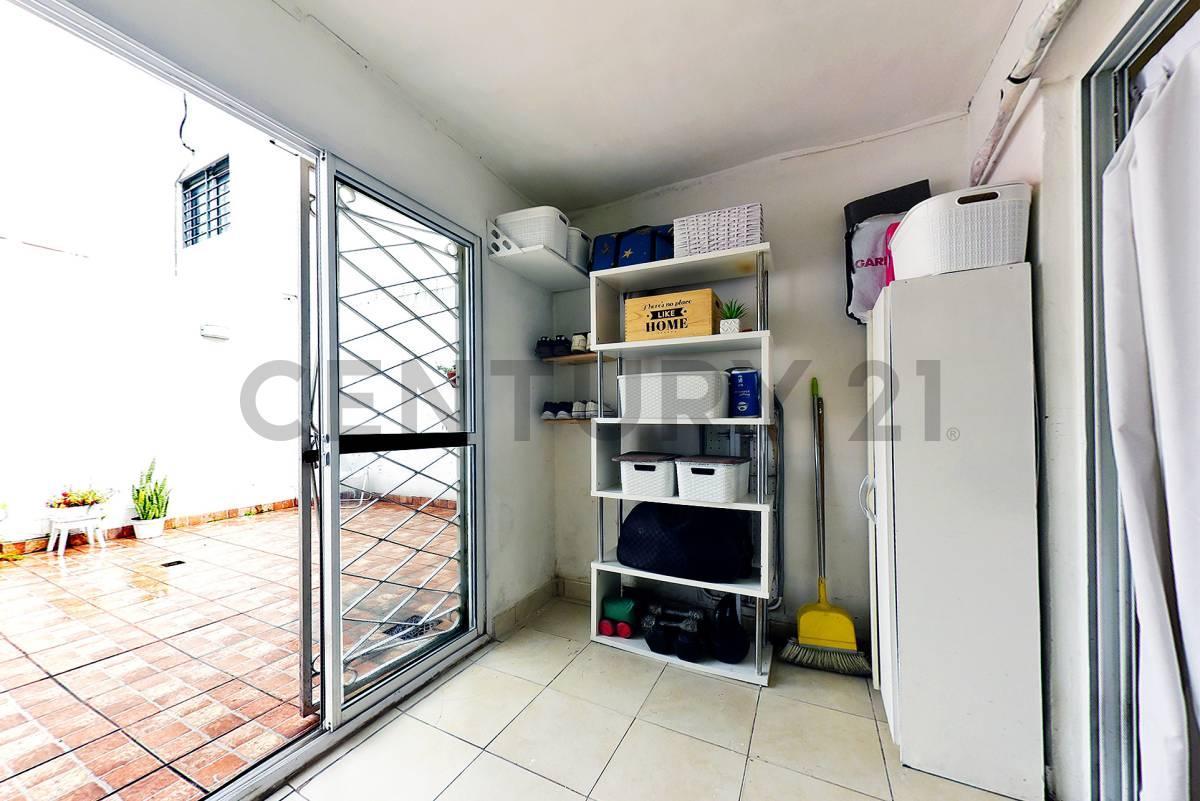 Foto de VENTA CASA DUPLEX 3 AMBIENTES CON PATIO EN SAN MIGUEL, imagen 4