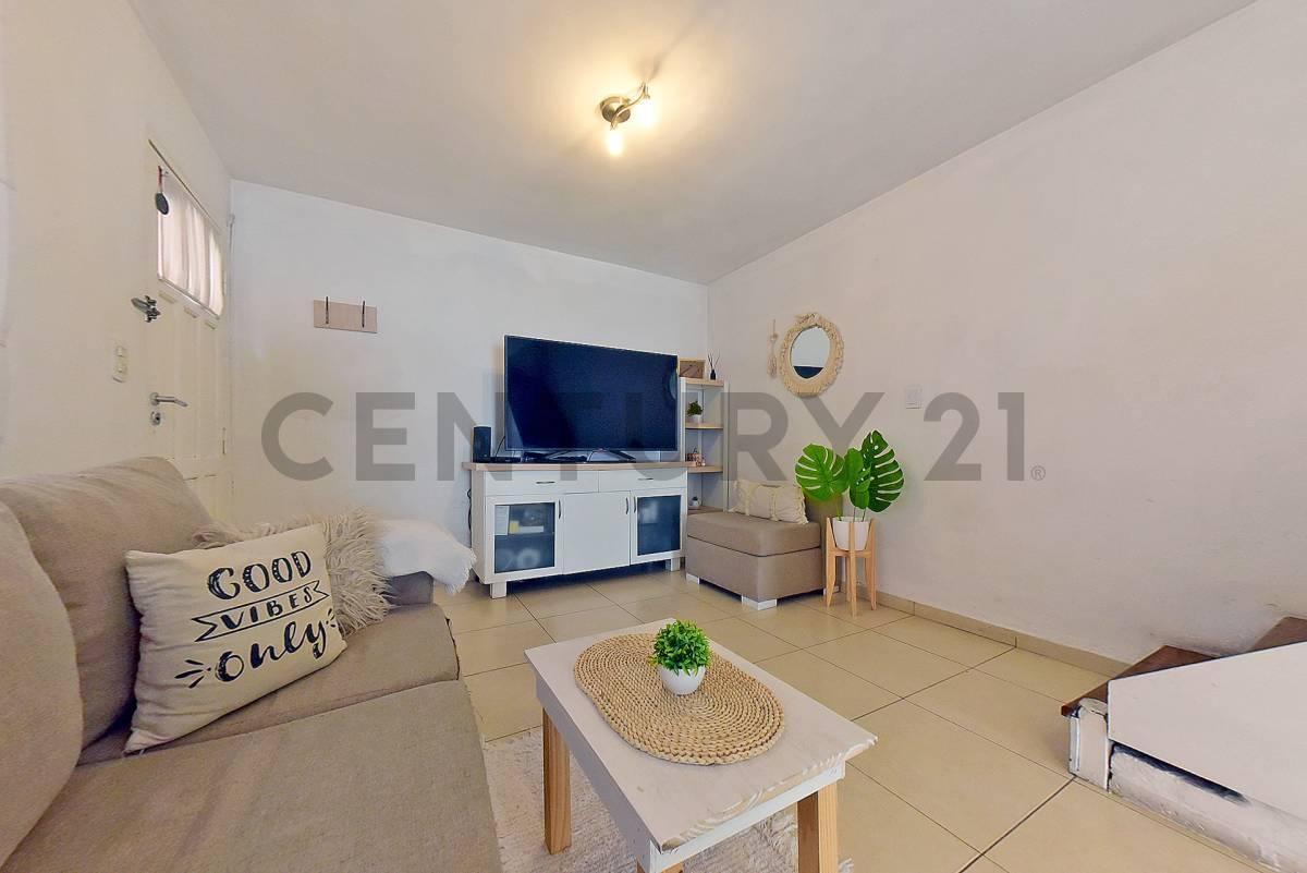 Foto de VENTA CASA DUPLEX 3 AMBIENTES CON PATIO EN SAN MIGUEL, imagen 5