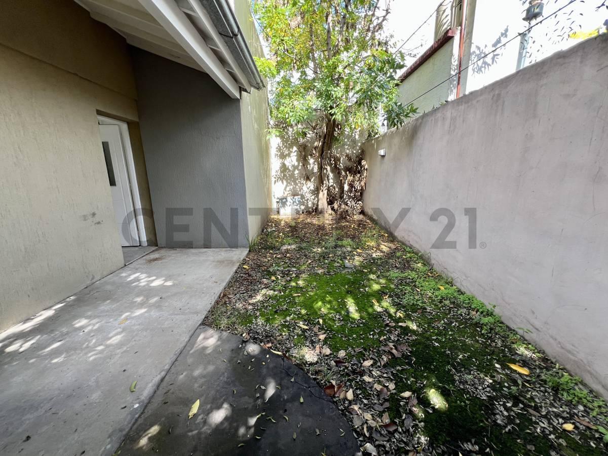 Foto de VENTA CASA 4 AMB C/ JARDIN Y COCHERA- SAN ANTONIO DE PADUA - MERLO, imagen 5