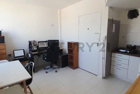 Foto de VENTA HERMOSO DEPARTAMENTO 2 AMBIENTES EN MONSERRAT., imagen 4