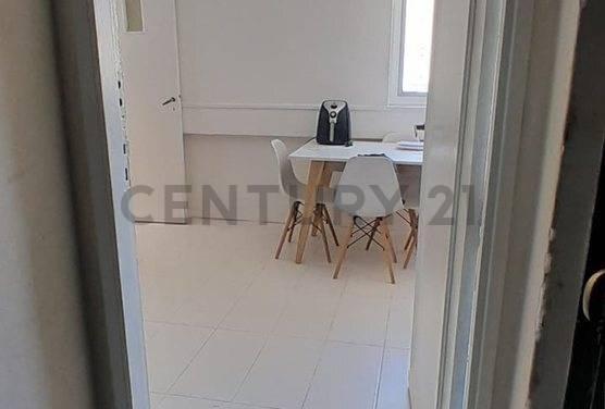 Foto de VENTA HERMOSO DEPARTAMENTO 2 AMBIENTES EN MONSERRAT., imagen 1