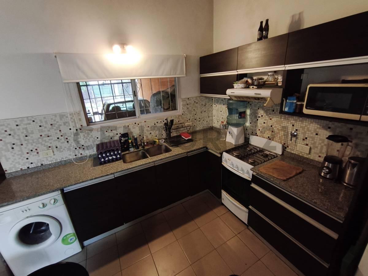Foto de VENTA PH 3 AMB CON COCHERA PATIO Y PARRILLA ITUZAINGO APTO CRÉDITO, imagen 5