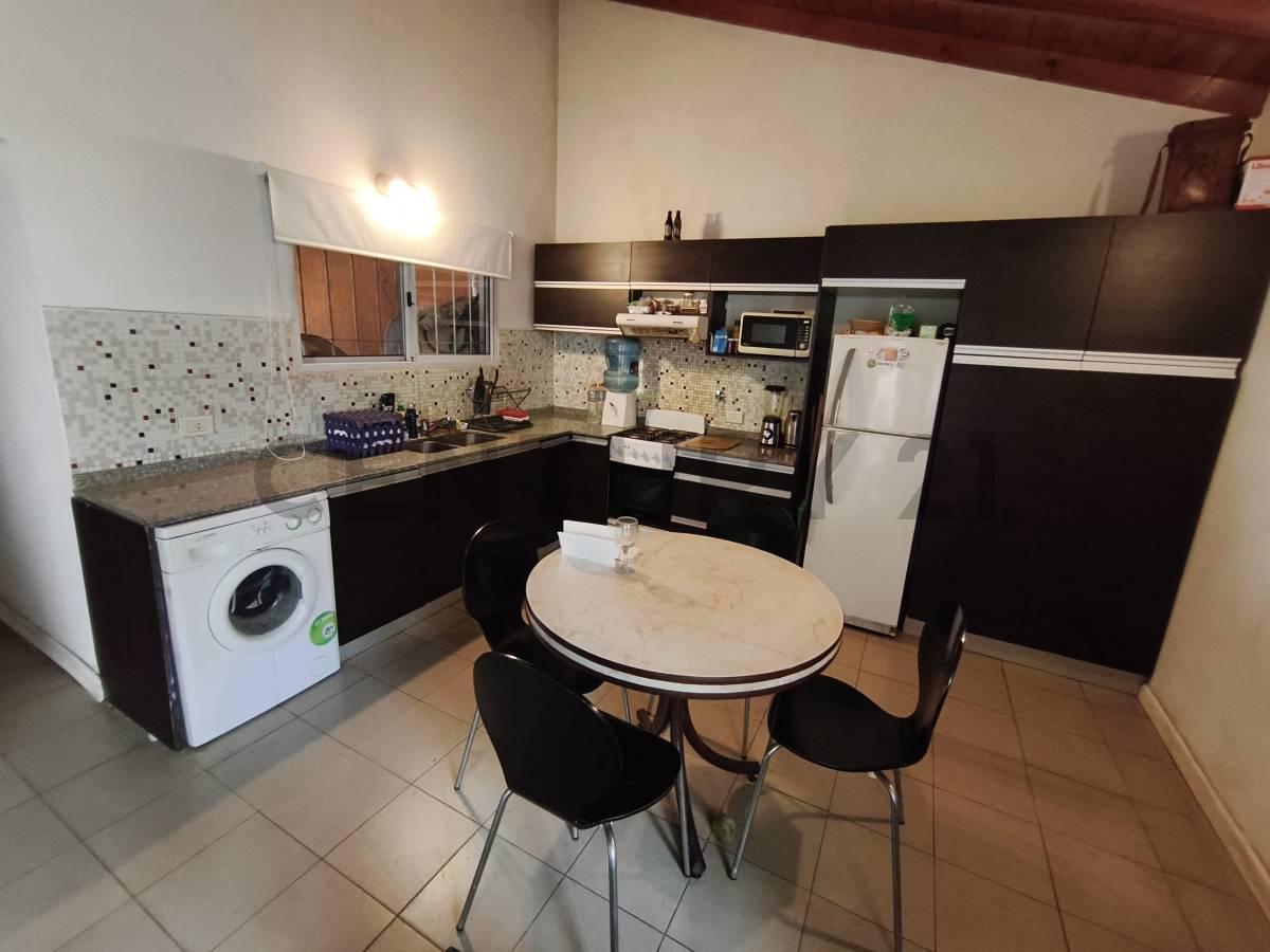 Foto de VENTA PH 3 AMB CON COCHERA PATIO Y PARRILLA ITUZAINGO APTO CRÉDITO, imagen 1