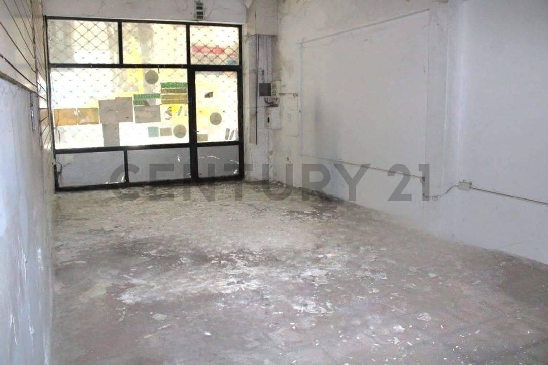 Foto de LOTE FRENTE 8.72 X Lateral 50.35M EN ALMAGRO CONSTRUIBLE 2764M2, imagen 1