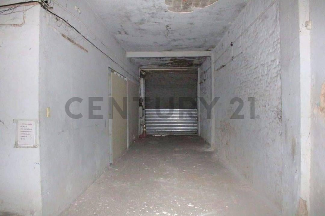 Foto de LOTE FRENTE 8.72 X Lateral 50.35M EN ALMAGRO CONSTRUIBLE 2764M2, imagen 2