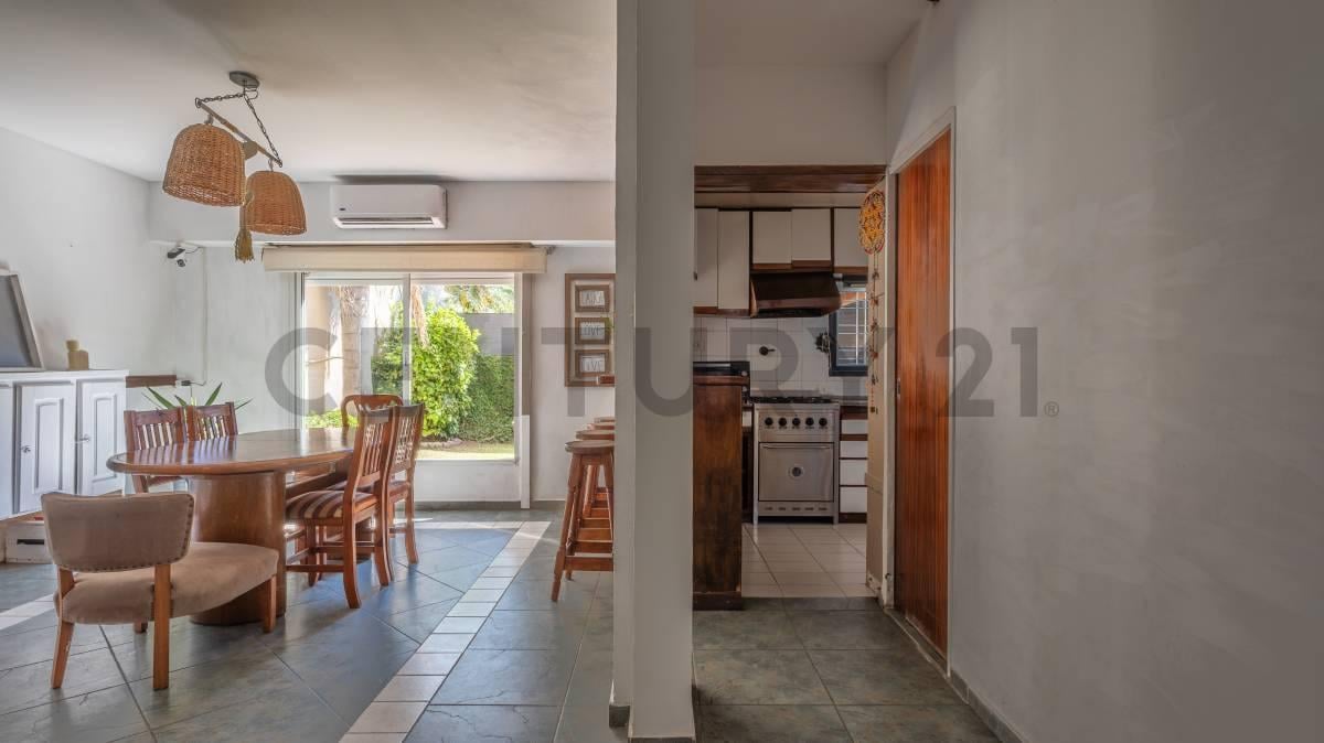 Foto de VENTA CASA 5 AMBIENTES CON JARDIN EN TIGRE CENTRO, imagen 2