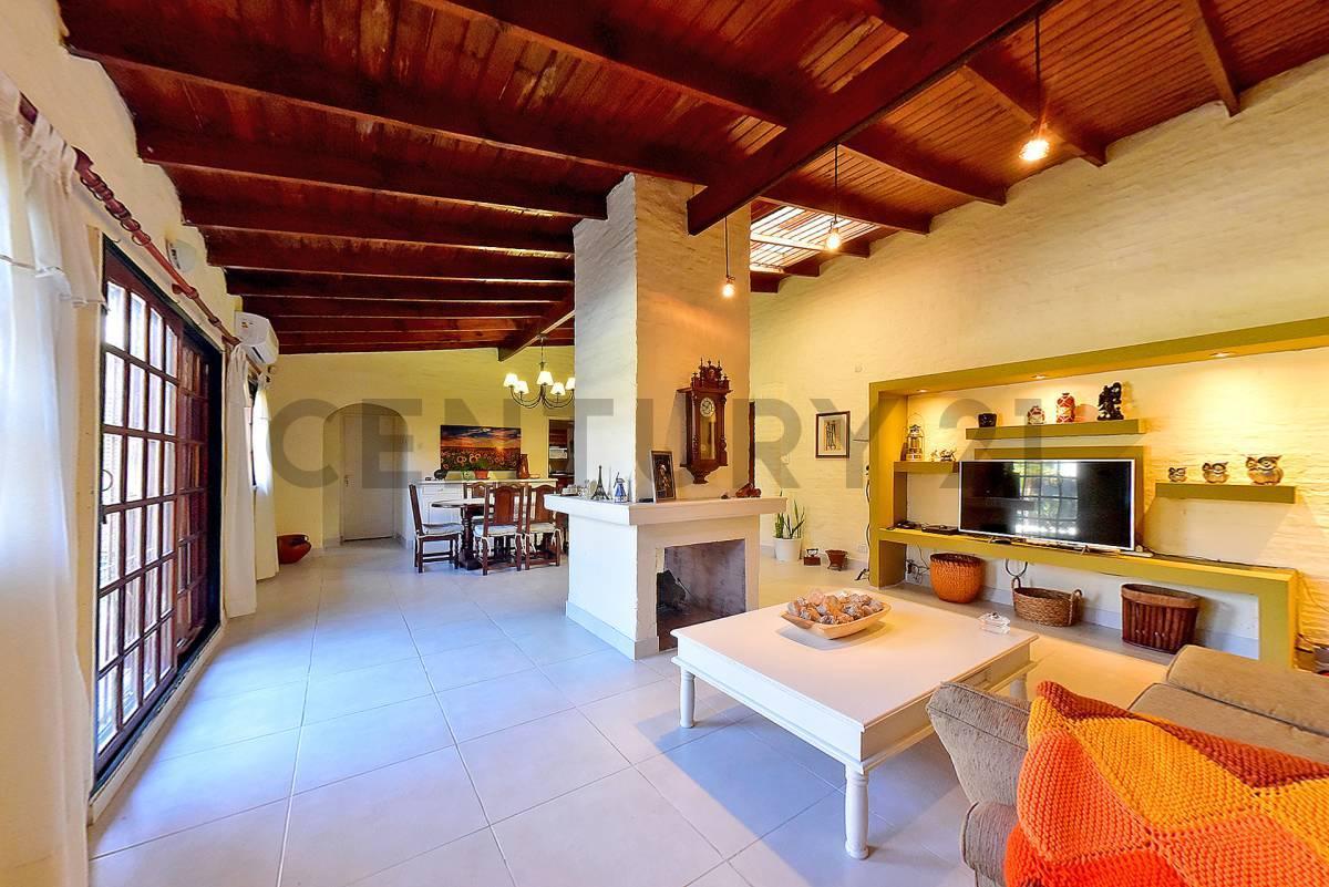Foto de VENTA CASA 4 AMBIENTES CON PILETA PARQUE ALVEAR TORTUGUITAS, imagen 1