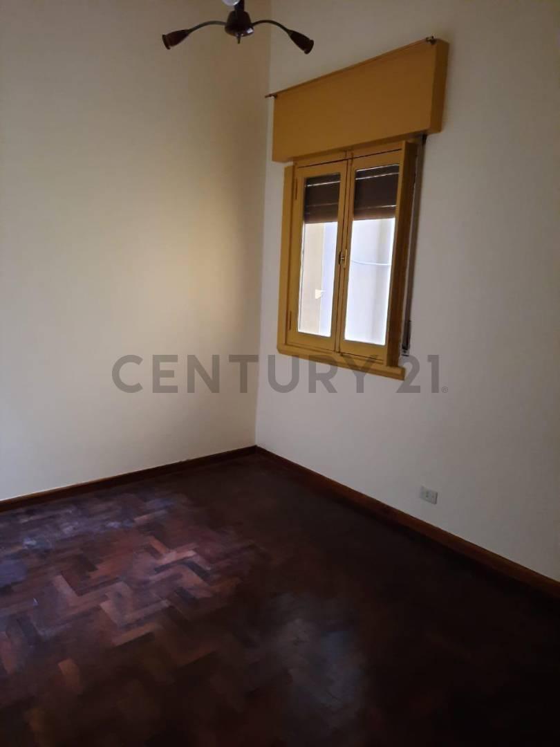 Foto de VENTA CASA 4 AMB EN JOSE LEON SUAREZ-SAN MARTIN, imagen 3