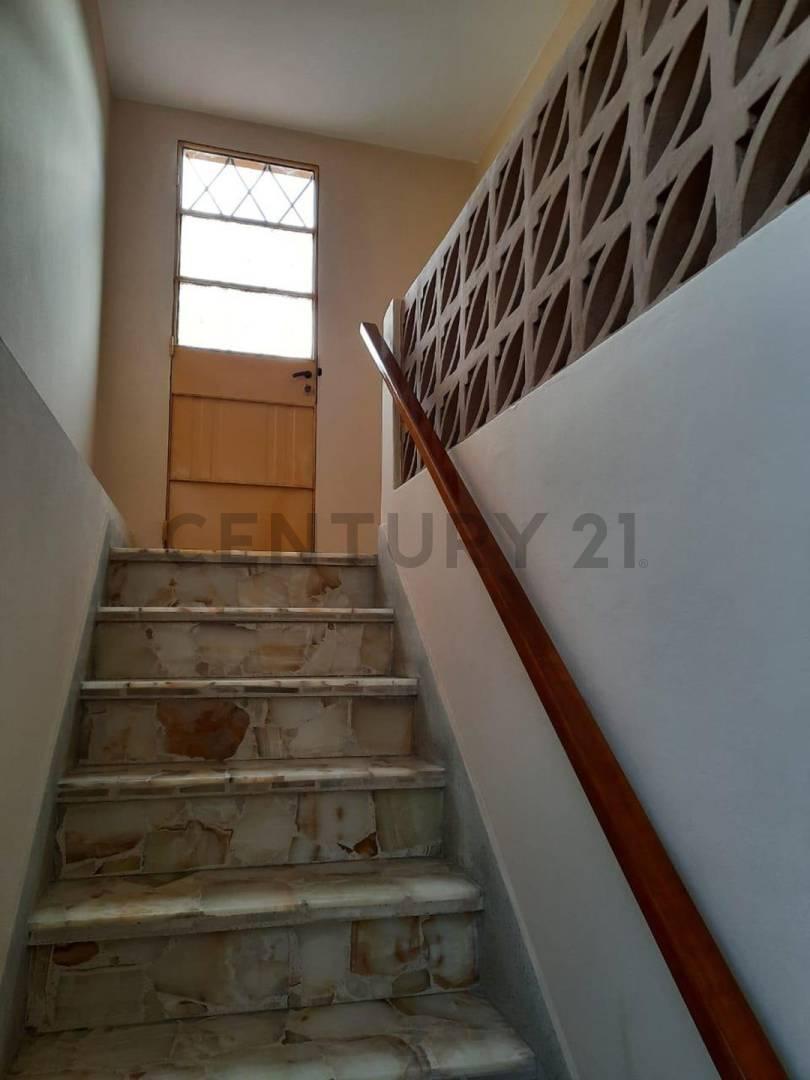 Foto de VENTA CASA 4 AMB EN JOSE LEON SUAREZ-SAN MARTIN, imagen 2