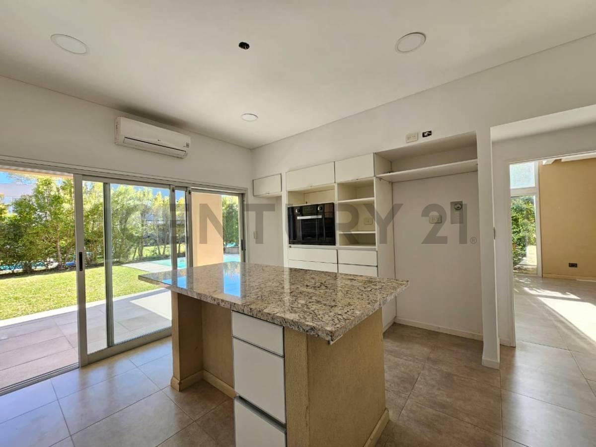 Foto de Casa moderna en venta en Las Tipas, Nordelta | Lote interno 504 m² |, imagen 4