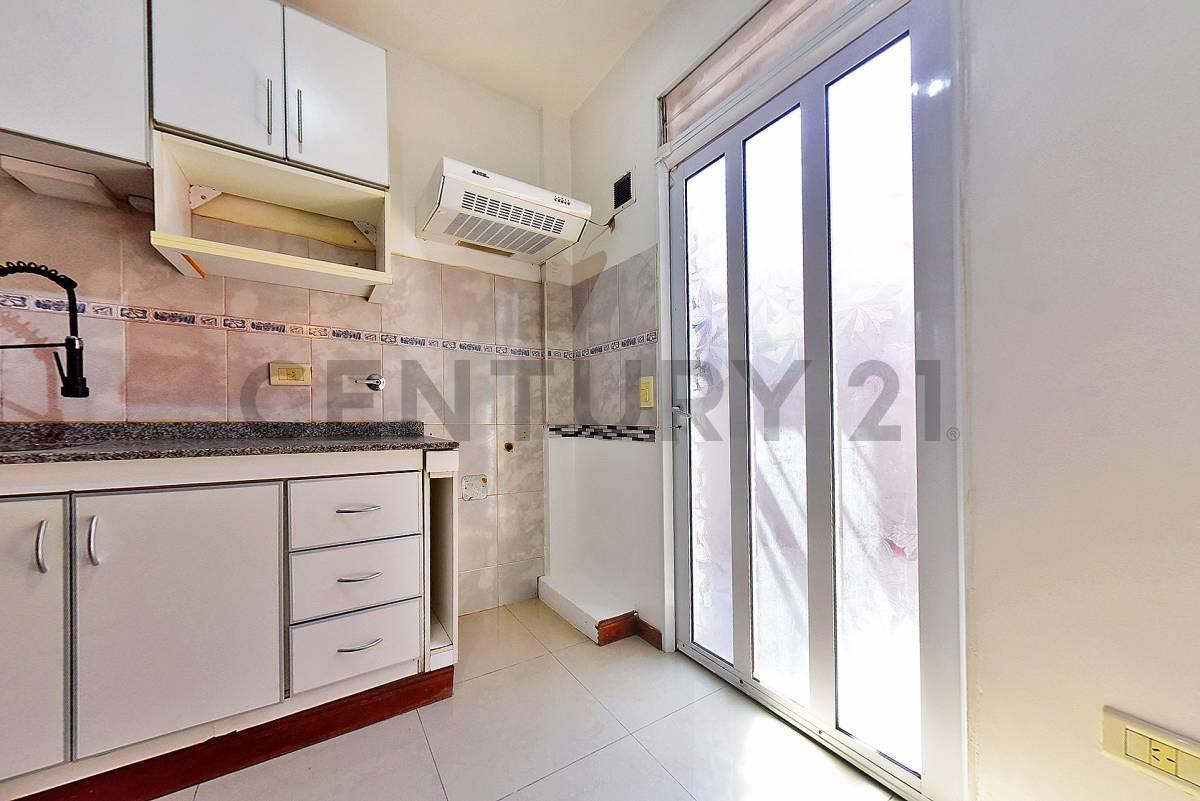 Foto de VENTA DUPLEX 4 AMBIENTES CON PATIO Y COCHERA EN MONTE GRANDE, imagen 5
