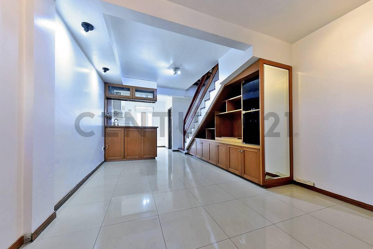Foto de VENTA DUPLEX 4 AMBIENTES CON PATIO Y COCHERA EN MONTE GRANDE, imagen 1