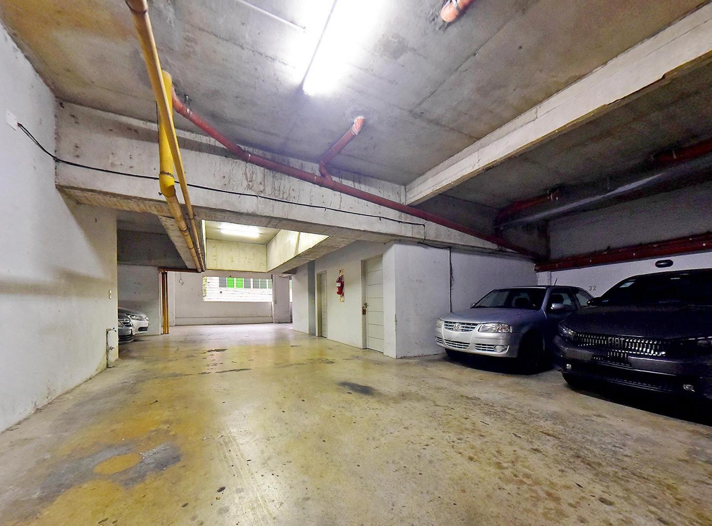 Foto de VENTA COCHERA CUBIERTA 12M2 EN CASEROS, imagen 2