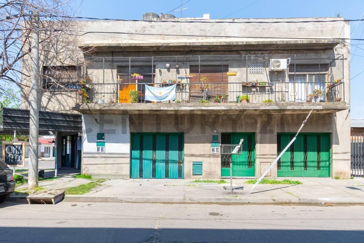 Foto de VENTA PH 4 AMB- TERRAZA-BALCON-COCHERA SIN EXPENSAS, imagen 1