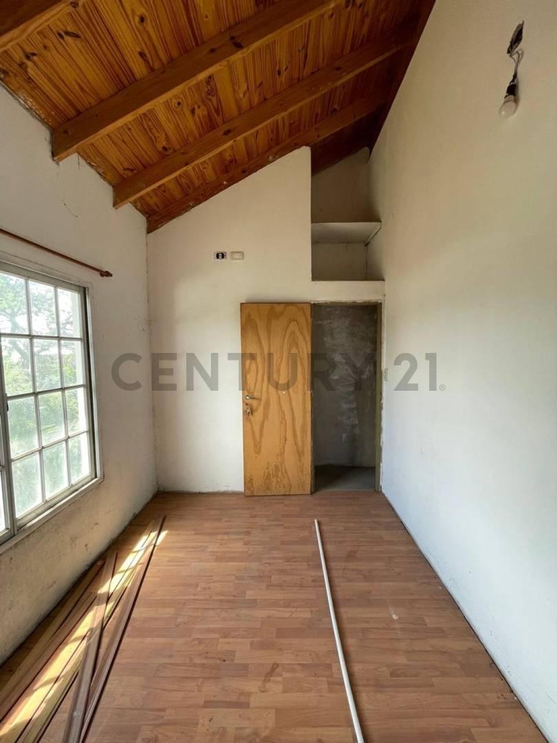 Foto de VENTA CASA 4 AMB, GARIN, APTA CREDITO 70.000 USD, imagen 5