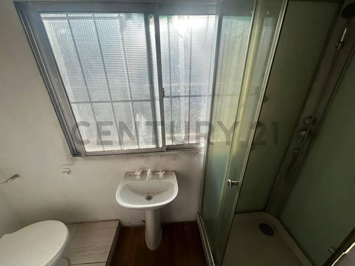Foto de venta casa 5 amb con parque y pileta en de vicenzo pilar, imagen 5