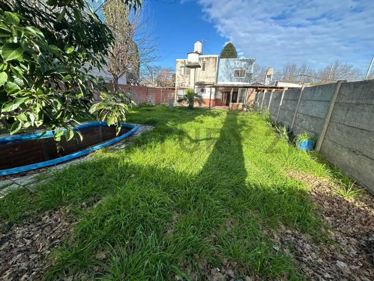 Foto de venta casa 5 amb con parque y pileta en de vicenzo pilar, imagen 1